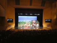 「第9回上海国際コメディフェスティバル」で上演された吉本新喜劇の様子。（写真提供：吉本興業）