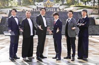 左から平成ノブシコブシ吉村、千鳥・大悟、石橋貴明、蛍原徹、おぎやはぎ。