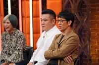 アンタッチャブルとぱーてぃーちゃん信子（左）。(c)テレビ朝日