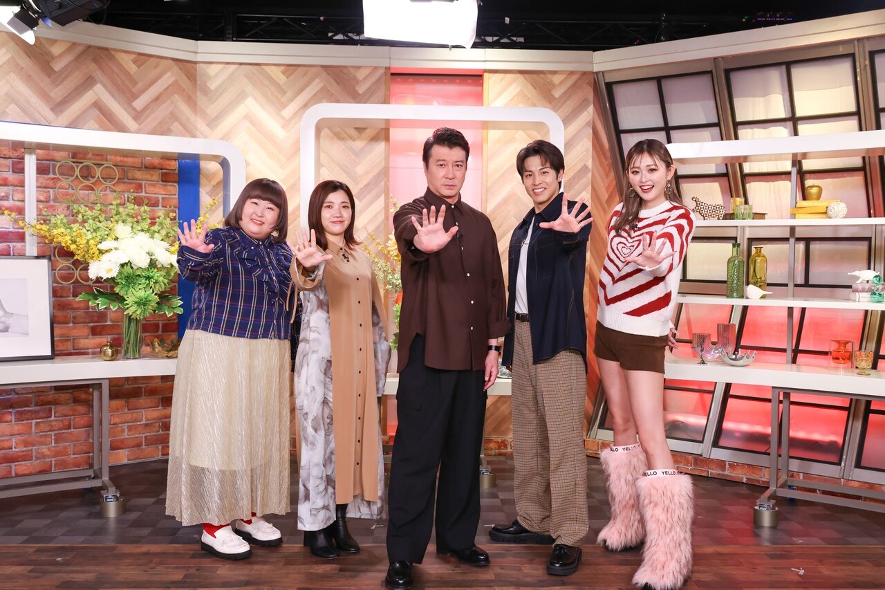 左から3時のヒロインかなで、福田、加藤浩次、RIKU、ゆうちゃみ。(c)MBS