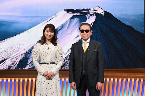 タモリと安藤萌々アナ。(c)テレビ朝日