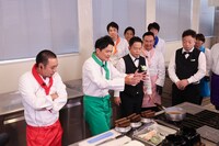 「火曜は全力！華大さんと千鳥くん」のワンシーン。(c)関西テレビ