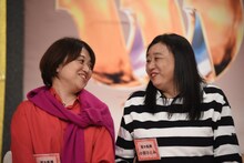 顔を見合わせて笑う変ホ長調。