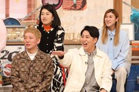 ニューヨーク、（後列左から）横澤夏子、納言・薄幸。(c)フジテレビ