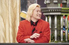 メイプル超合金カズレーザー (c)フジテレビ