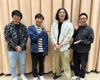 爆ノ介（左から3人目）と、東京03。