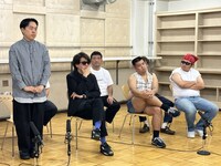 バンドのボーカルオーディションの様子。