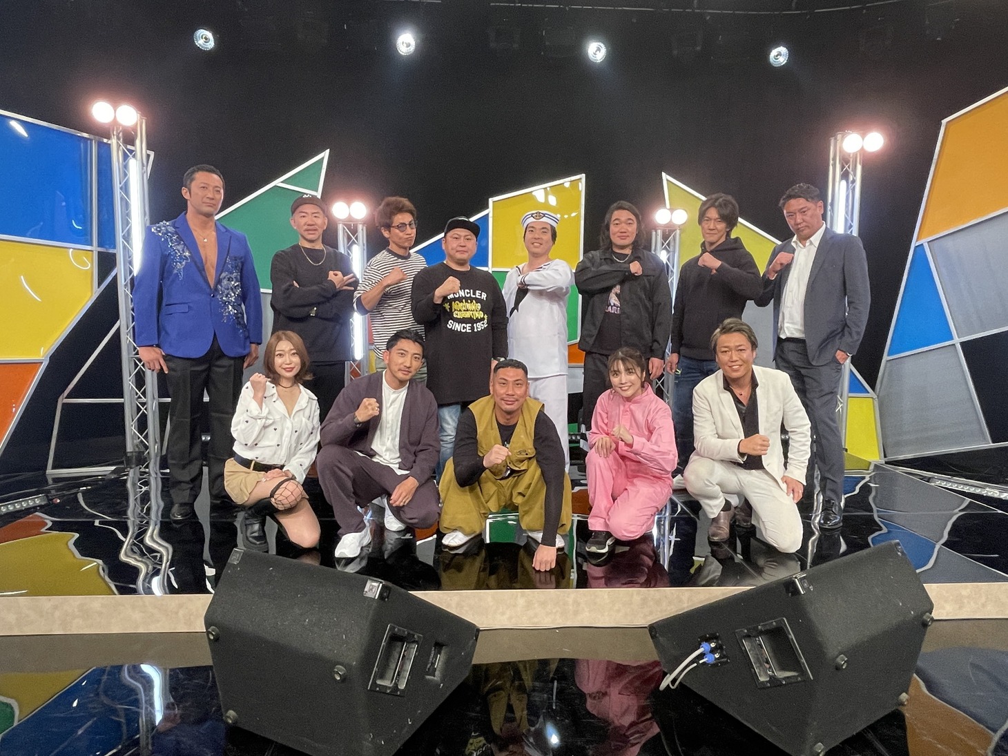 「大晦日職人歌合戦」の出演者たち。