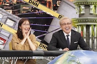 左から、小澤陽子アナ、アリタ哲平。(c)フジテレビ