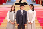 バカリズムと、進行をバトンタッチする永島優美アナ（左）、後任の杉原千尋アナ（右）。(c)フジテレビ