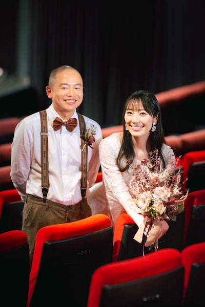 左から上田航平、松井咲子。