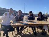 ジョイマンと内海里音、工藤理子。