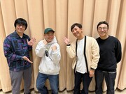 ゲストの上田航平(左から2人目)と、東京03。