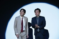 決勝進出者会見に登場したカベポスター。