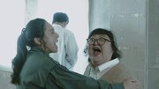 左から、伊勢佳世、平田敦子。(c)フジテレビ