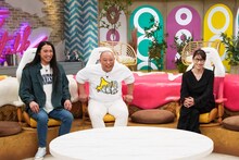 トム・ブラウンと水野美紀（右）。(c)CBC