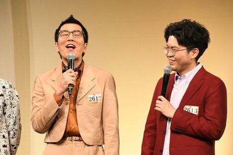 ダンビラムーチョ・原田フニャオ同様、うれしすぎて“フニャフニャ”になるヤーレンズ楢原（左）。