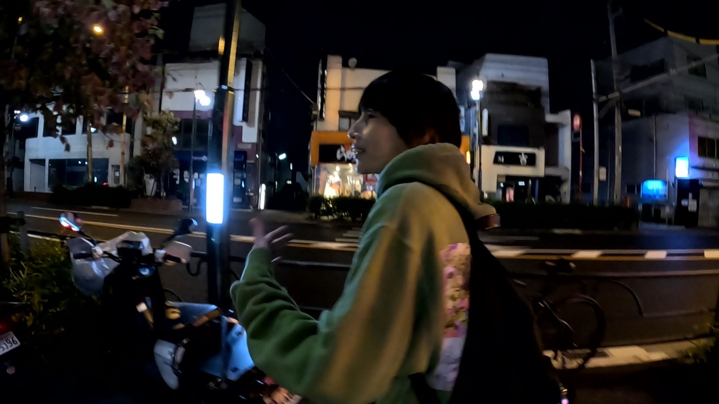 「歩いて、帰る。箕輪はるか」のワンシーン。(c)BSよしもと