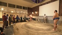 「勝ったら3億円相撲」のワンシーン。(c)TBS