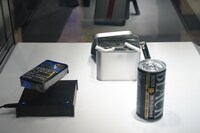 「三村マサカズ NFT ART COLLECTION ～三村アート1回なのか展」より。