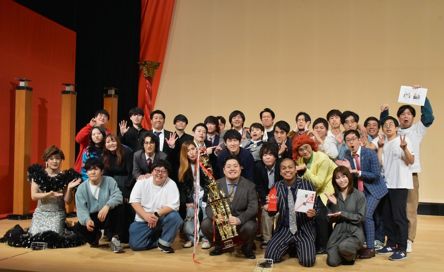 太田プロライブ「月笑」2023クライマックスシリーズの出演者たち。