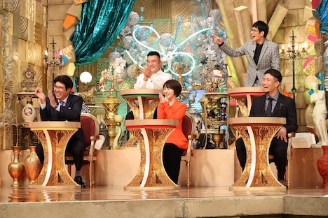 スタジオの様子。(c)フジテレビ