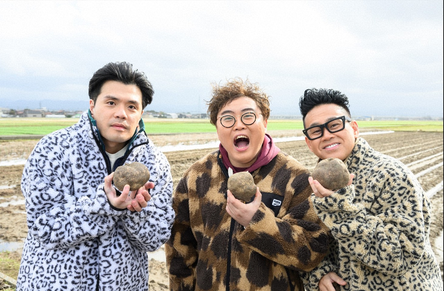 左からマユリカ、宮川大輔。(c)日本テレビ