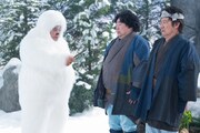 コント「雪男と雪女」のワンシーン。(c)NHK