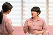 「LIFE!」初出演を果たすラランド・サーヤ（右）。(c)NHK