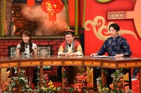 左から渋谷凪咲、かまいたち。(c)関西テレビ