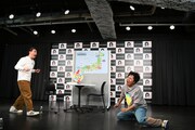 森田の口から出たピスタチオが顔に当たり、「きったね!」と嫌がる東ブクロ。
