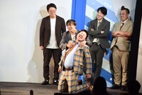 取っ組み合いになるひつじねいり松村とサルベース折田。