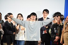 「お笑い大好き」と叫ぶ群青団地・福田。