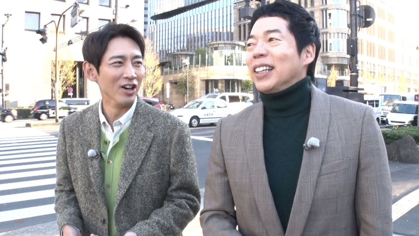 「土曜プレミアム『今田孝太郎』」でタッグを組む（左から）小泉孝太郎、今田耕司。(c)フジテレビ