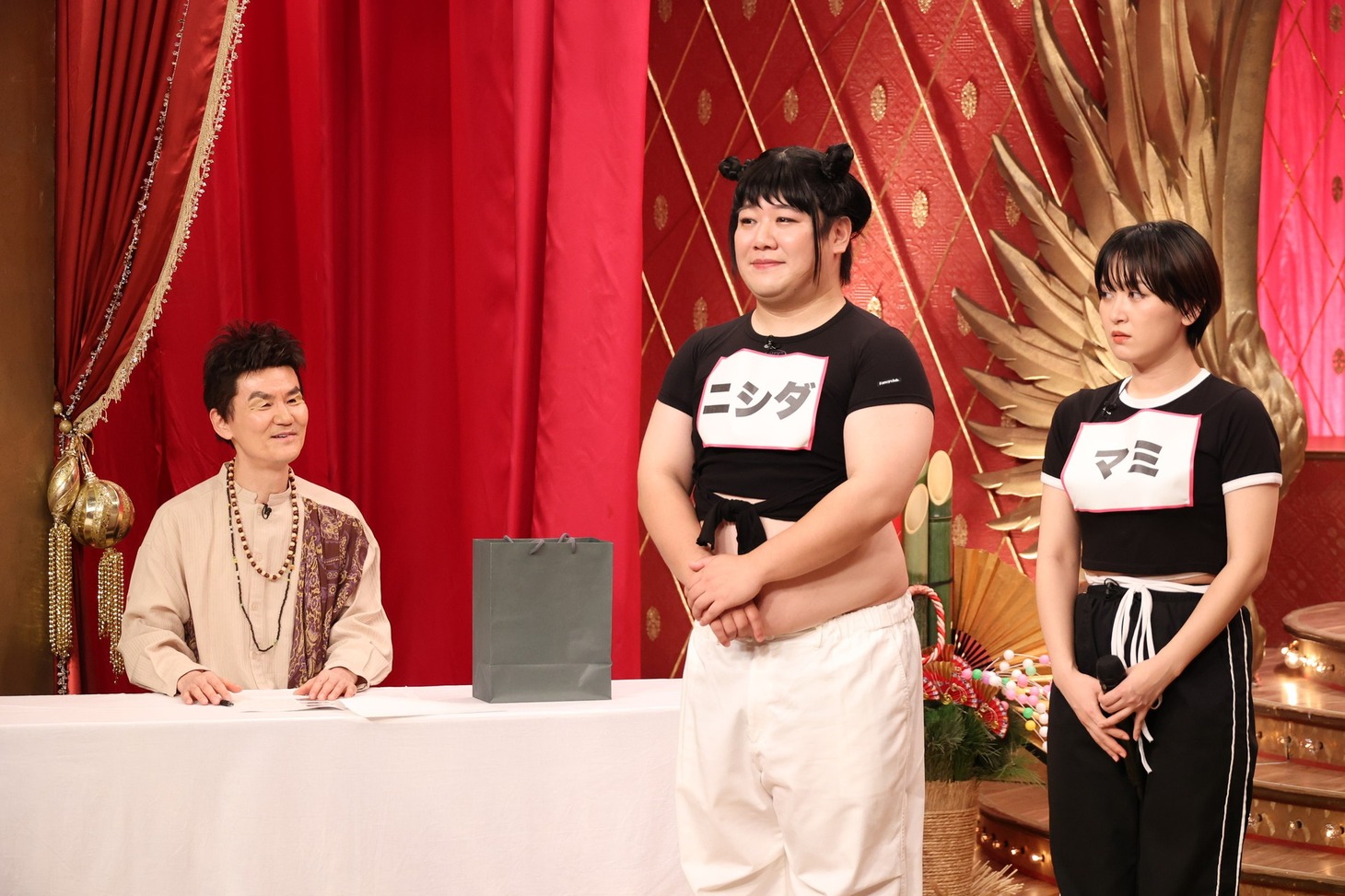 南原清隆とラランド。(c)フジテレビ
