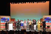 「ワイルドカード予選会LIVE」オープニングの様子。