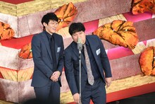 「そんなこと言うな、お前……」とたっぷり溜めてから「もうええわ」を言うロングコートダディ兎（右）。