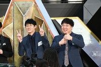 華山に勝利したロングコートダディ。