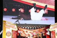 直後のヘンダーソンに負けてどてーんと倒れるママタルト。