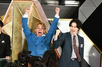 エバースに勝利し、喜ぶナイチンゲールダンス。