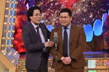 ファーストラウンドを3位で通過した令和ロマン。 (c)M-1グランプリ事務局