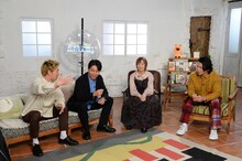 左から、ニューヨーク、モモコグミカンパニー、マヂカルラブリー・野田クリスタル。(c)ABCテレビ