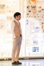 「男性ブランコの博物館コントライブ『嗚呼、けろけろ』」の様子（写真提供：吉本興業）。
