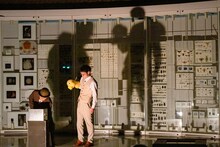 「男性ブランコの博物館コントライブ『嗚呼、けろけろ』」の様子（写真提供：吉本興業）。