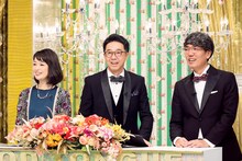 司会のおぎやはぎと松丸友紀アナウンサー。(c)テレビ東京