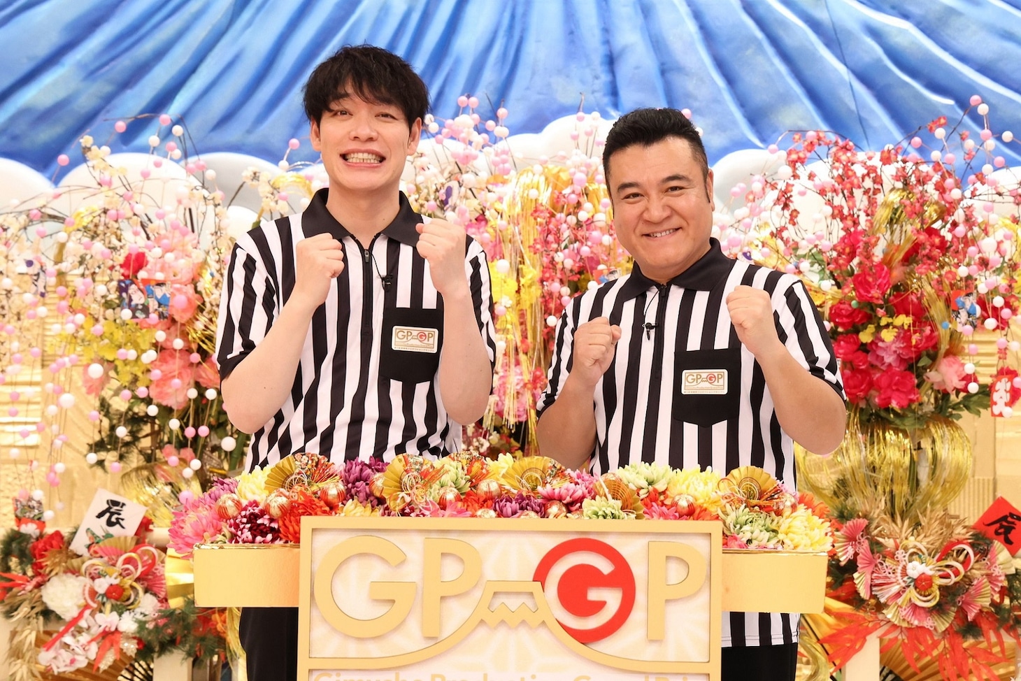「事務所プロダクションGP～GPGP～」レフェリーの麒麟・川島、アンタッチャブル山崎。(c)フジテレビ