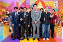 「さまぁ～ず＆ジュニアのコレって変じゃね!?」スタジオ出演者たち。(c)CBC