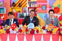 左から、さまぁ～ず、千原ジュニア。(c)CBC