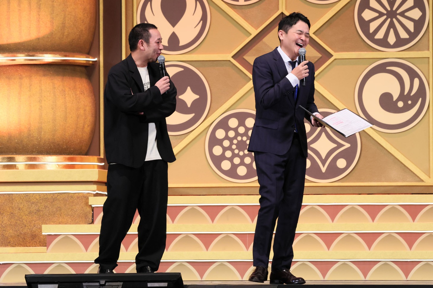 「Master of Ceremony of Secondhalf of DAIBOUKEN」を務めた千鳥。