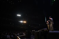 「Master of Ceremony of Firsthalf of DAIBOUKEN」を務めたニューヨーク。